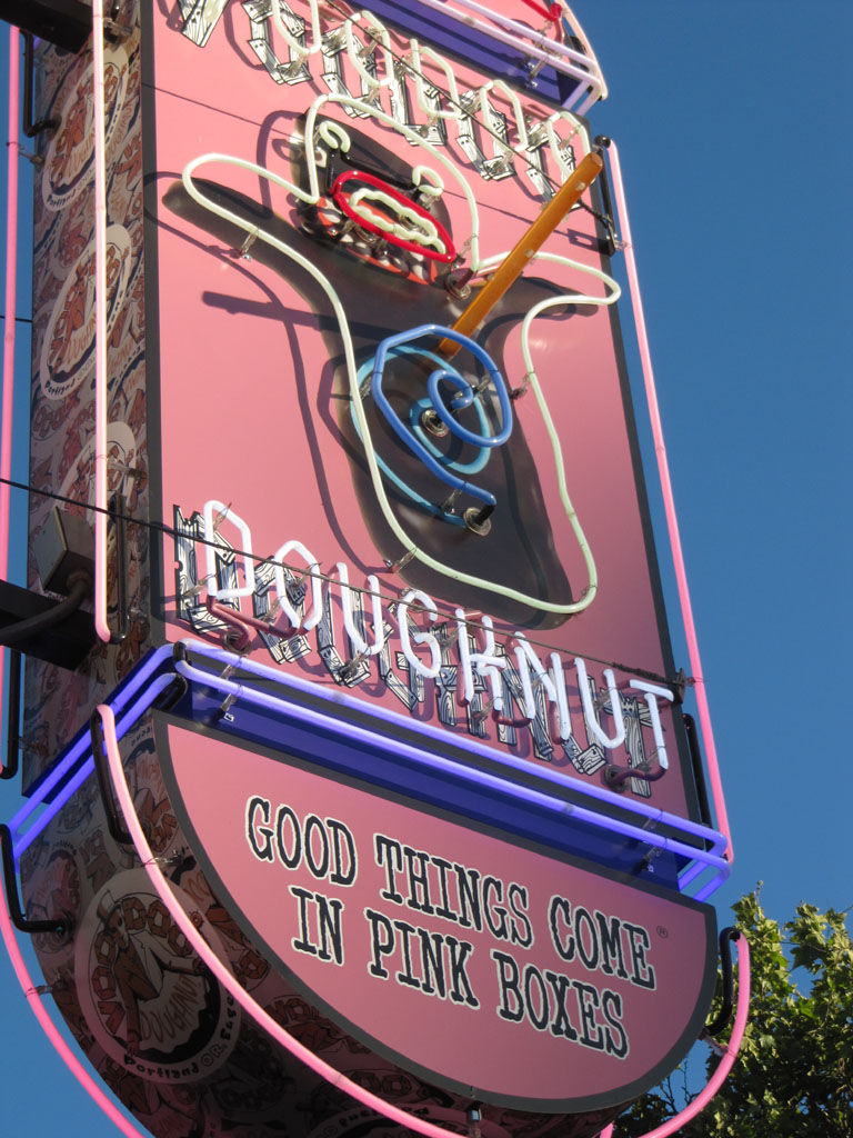 Voodoo doughnuts - good things come in pink boxes