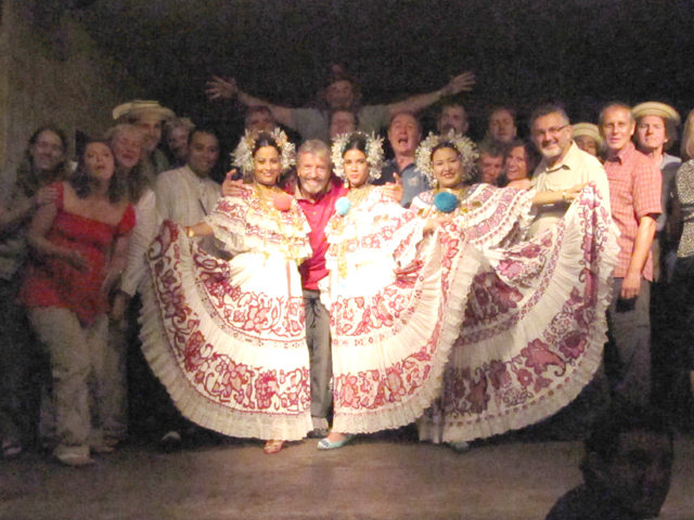 The Trans-AM 2009 group auditions to join the Panamanian dancers...